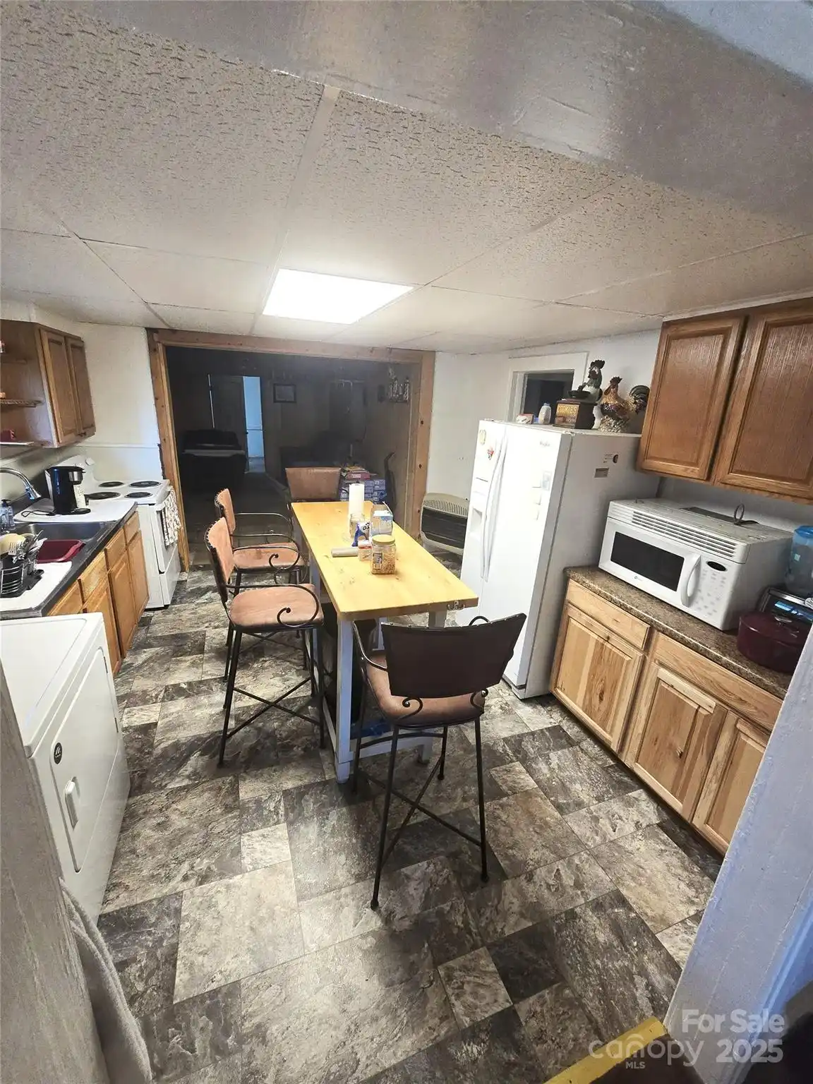 Listing Photo 8