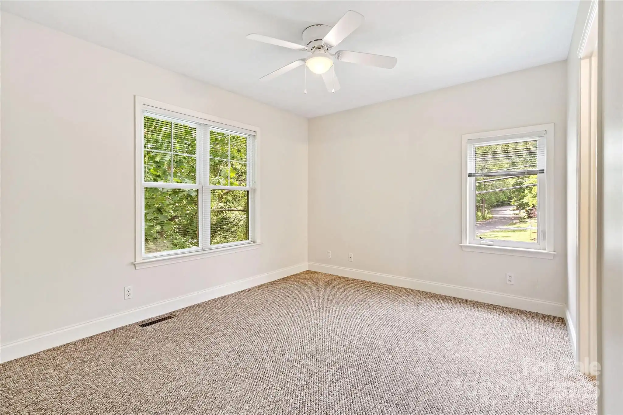 Listing Photo 24