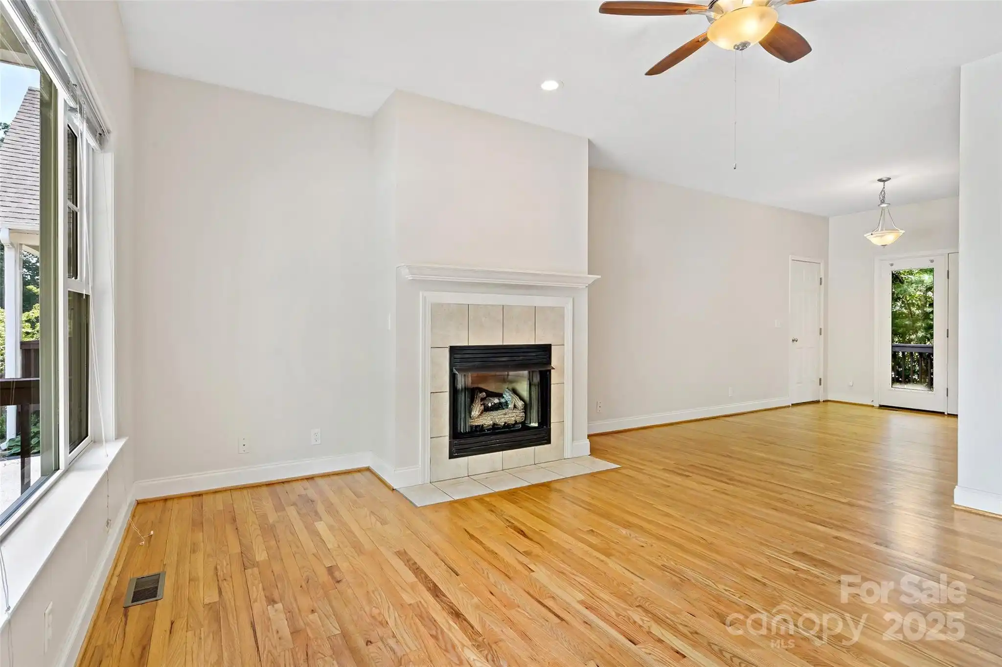 Listing Photo 7