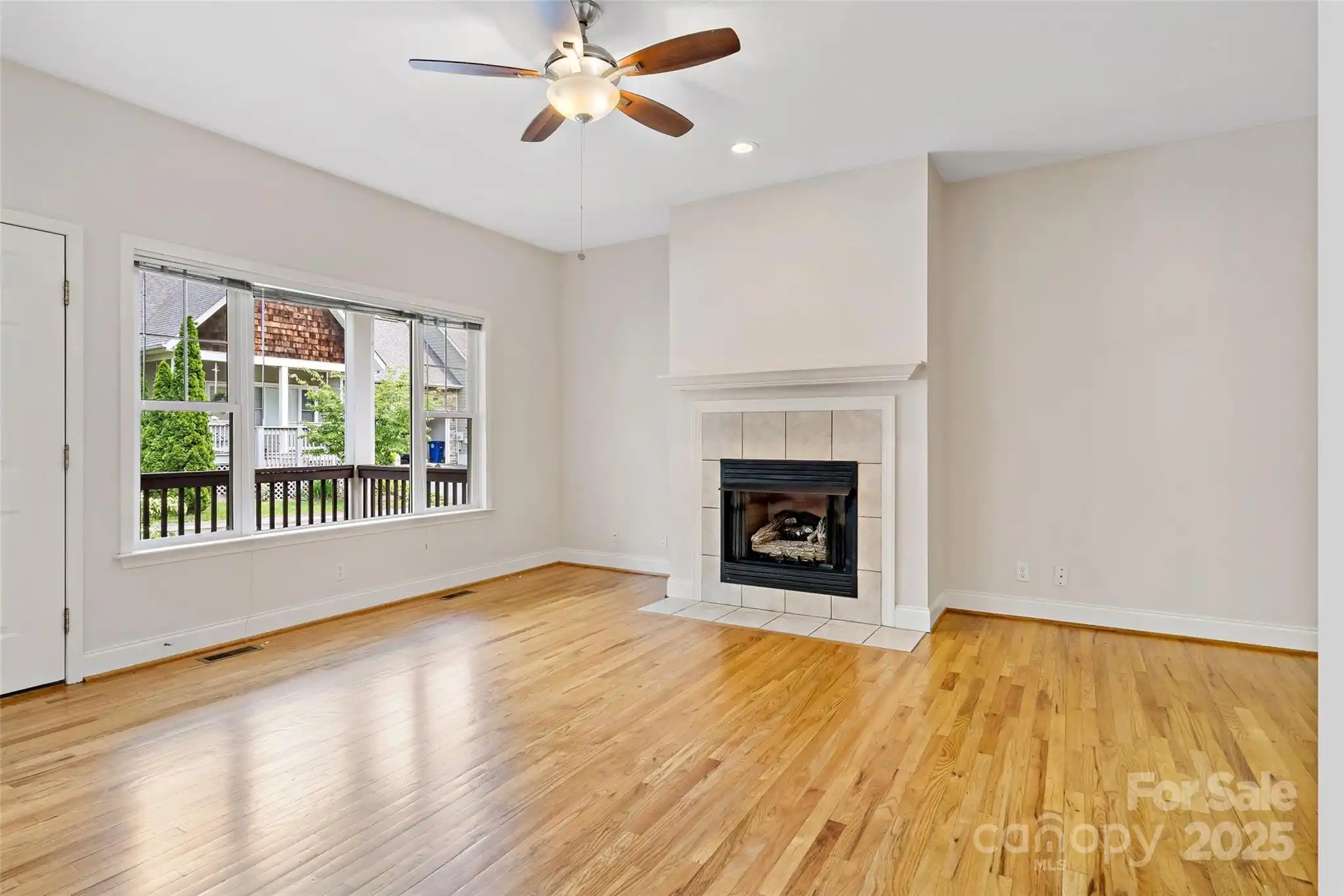 Listing Photo 9
