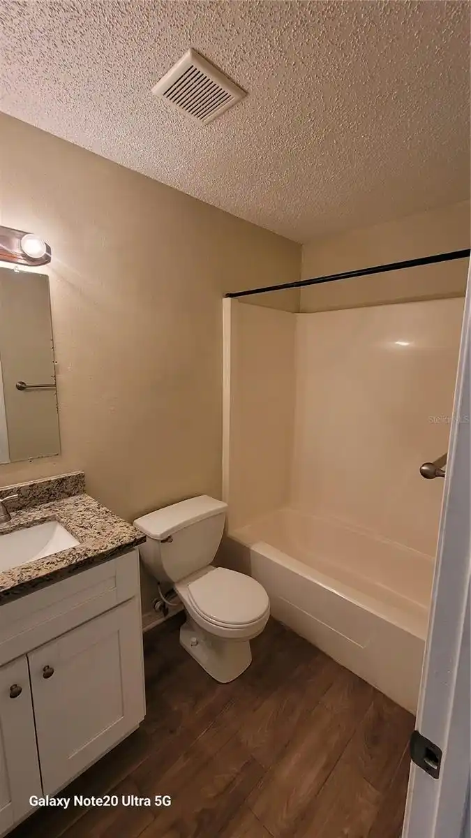 Listing Photo 7