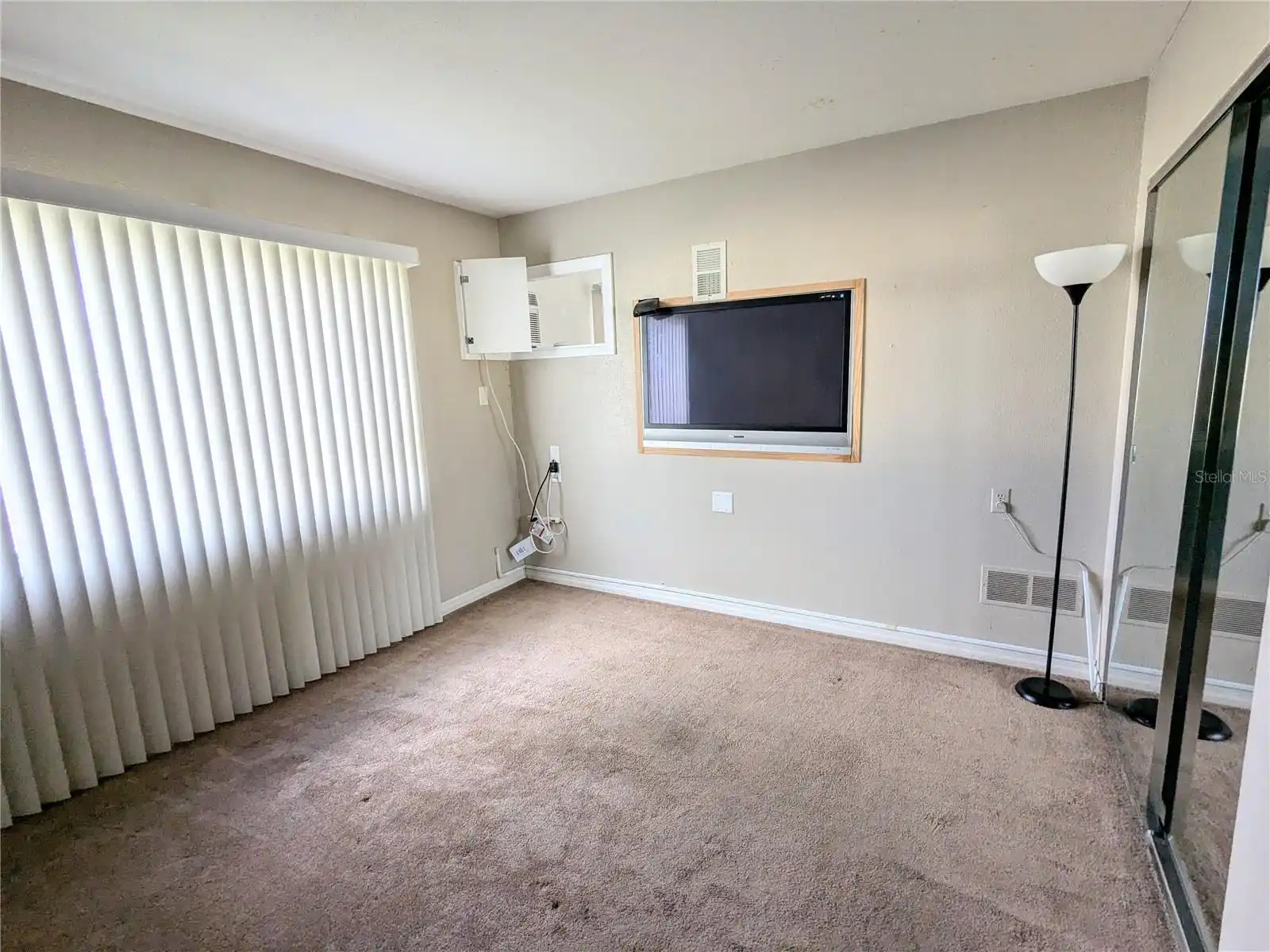 Listing Photo 11