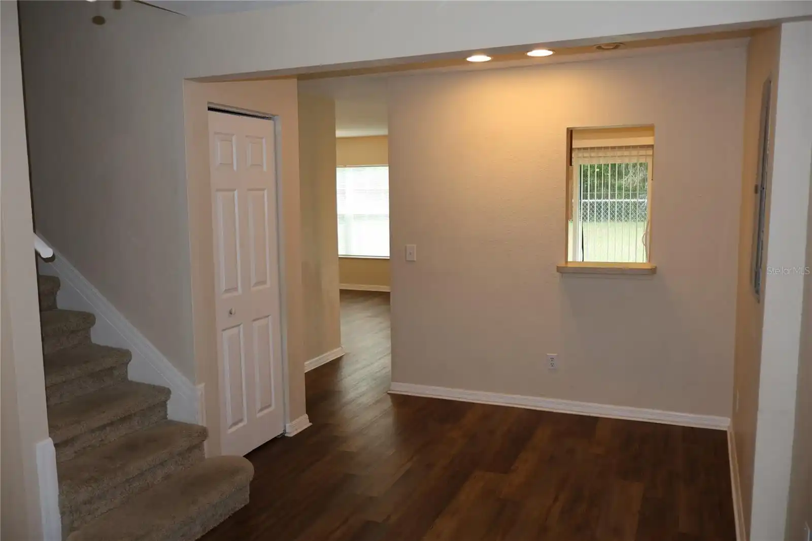 Listing Photo 12