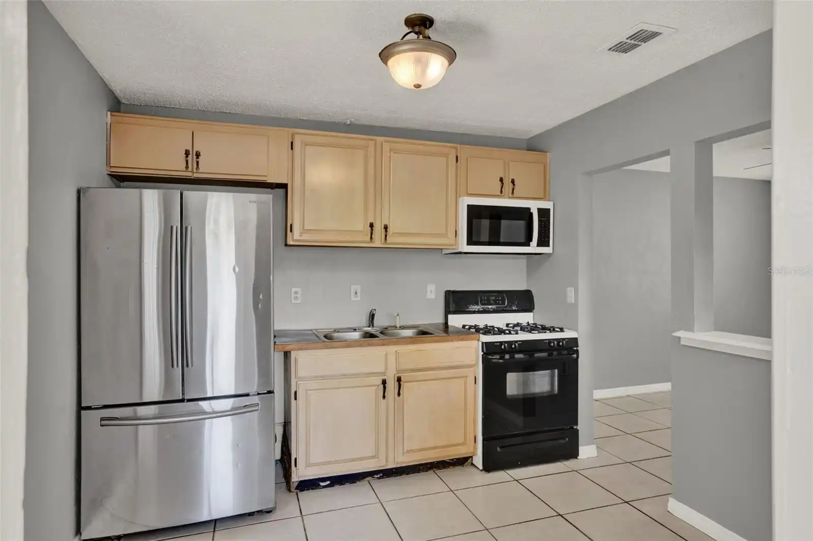 Listing Photo 8