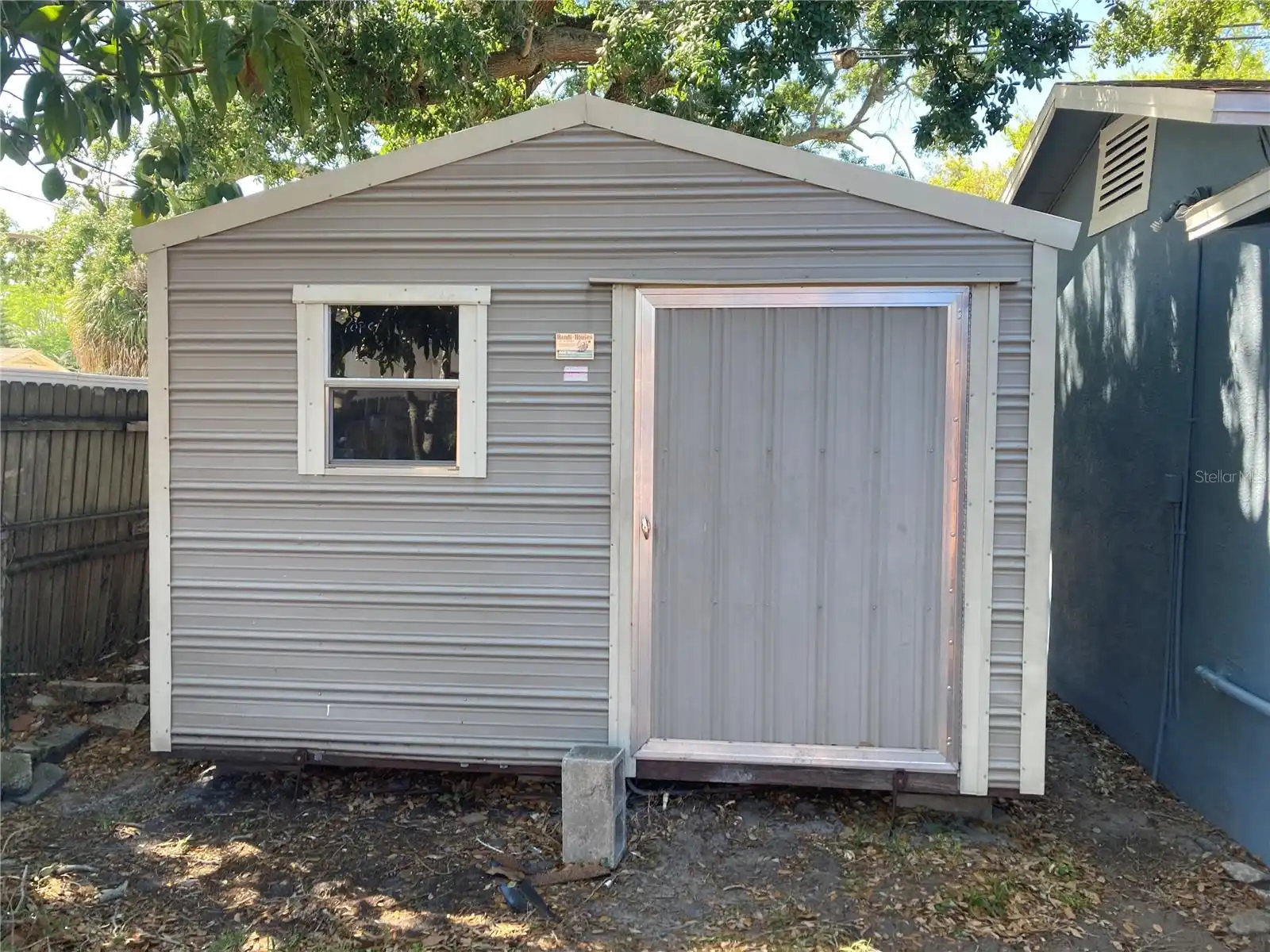 Listing Photo 10