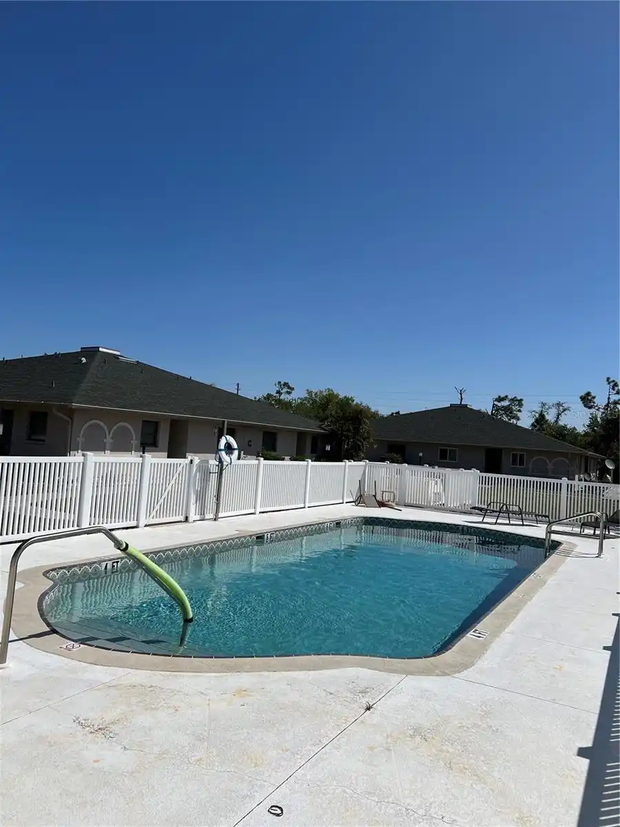 Listing Photo 16