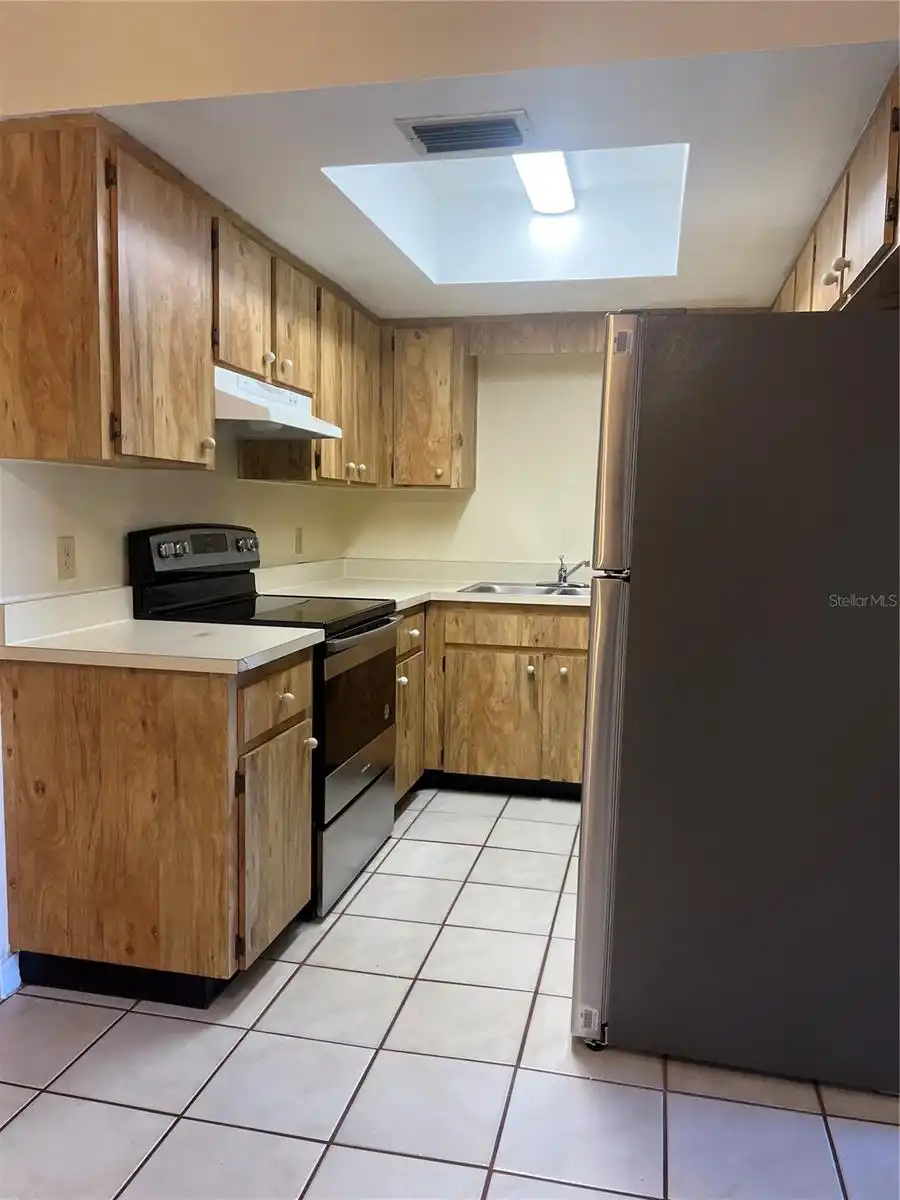 Listing Photo 7