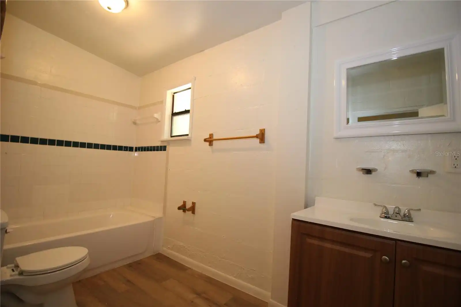 Listing Photo 6