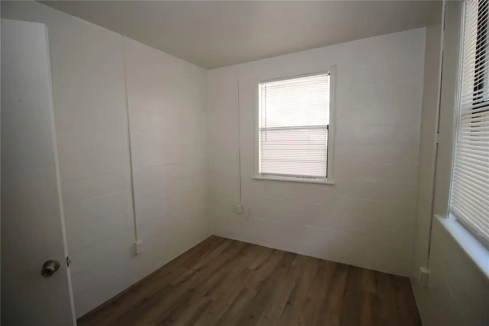 Listing Photo 8