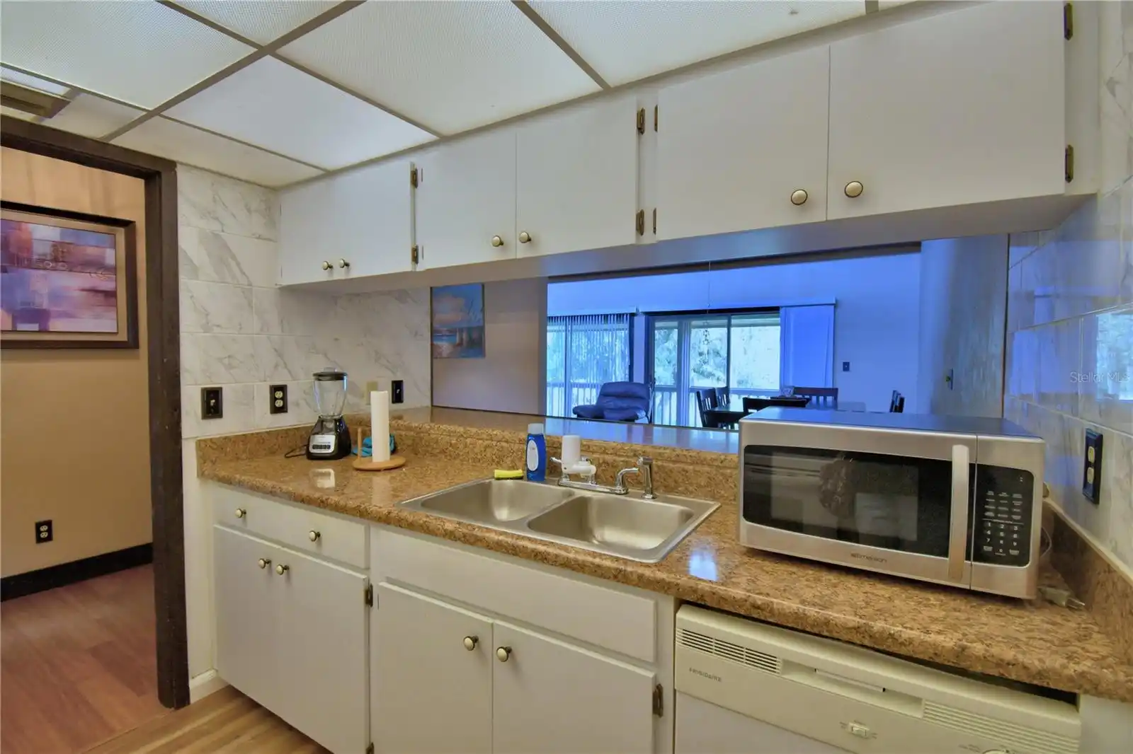 Listing Photo 12