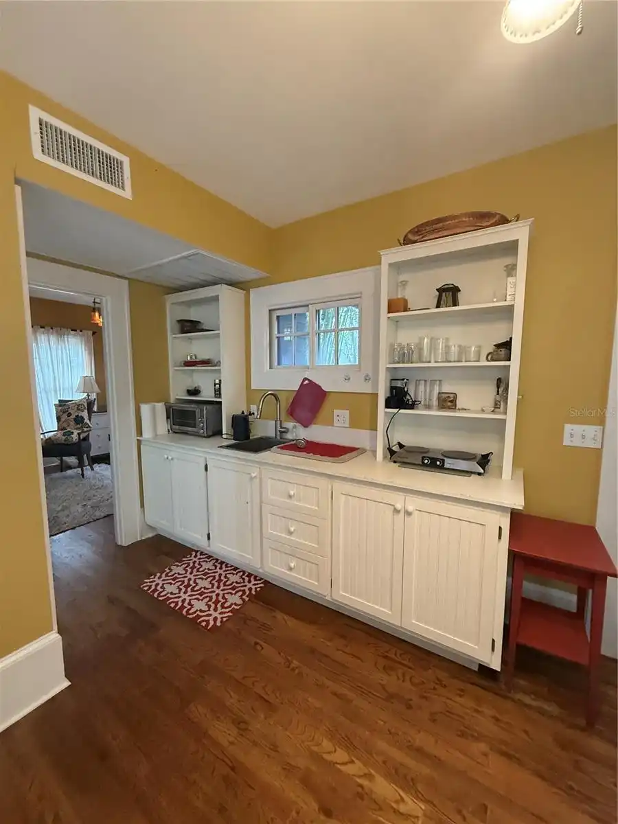 Listing Photo 6