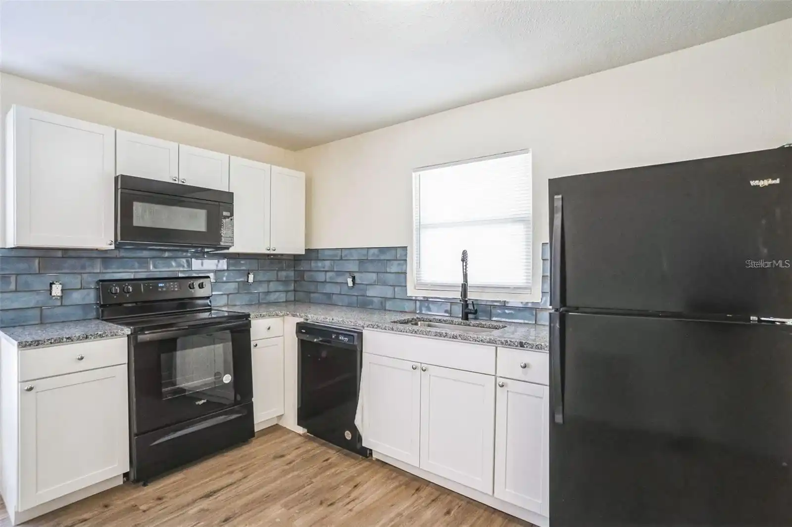 Listing Photo 6
