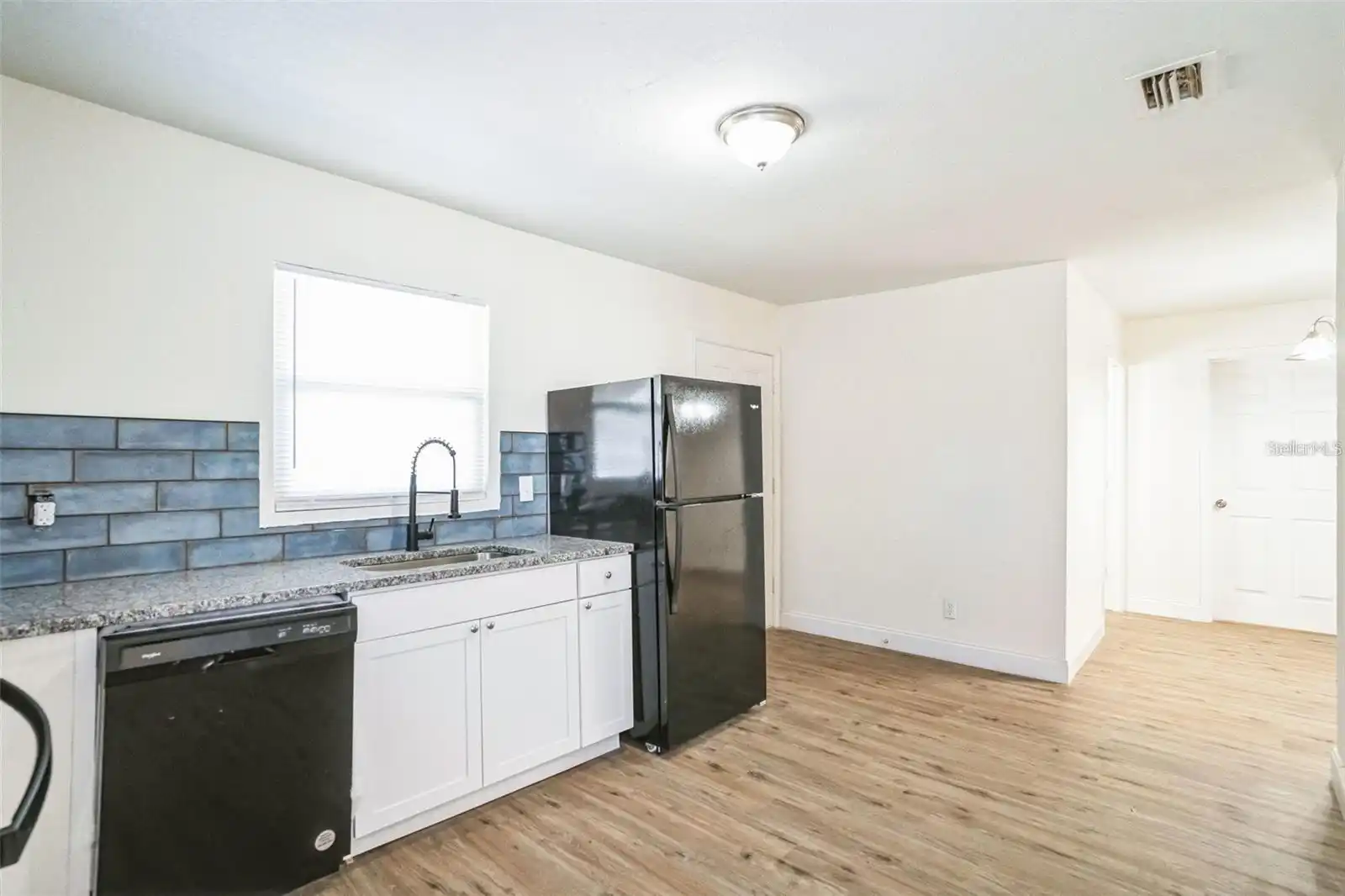 Listing Photo 7