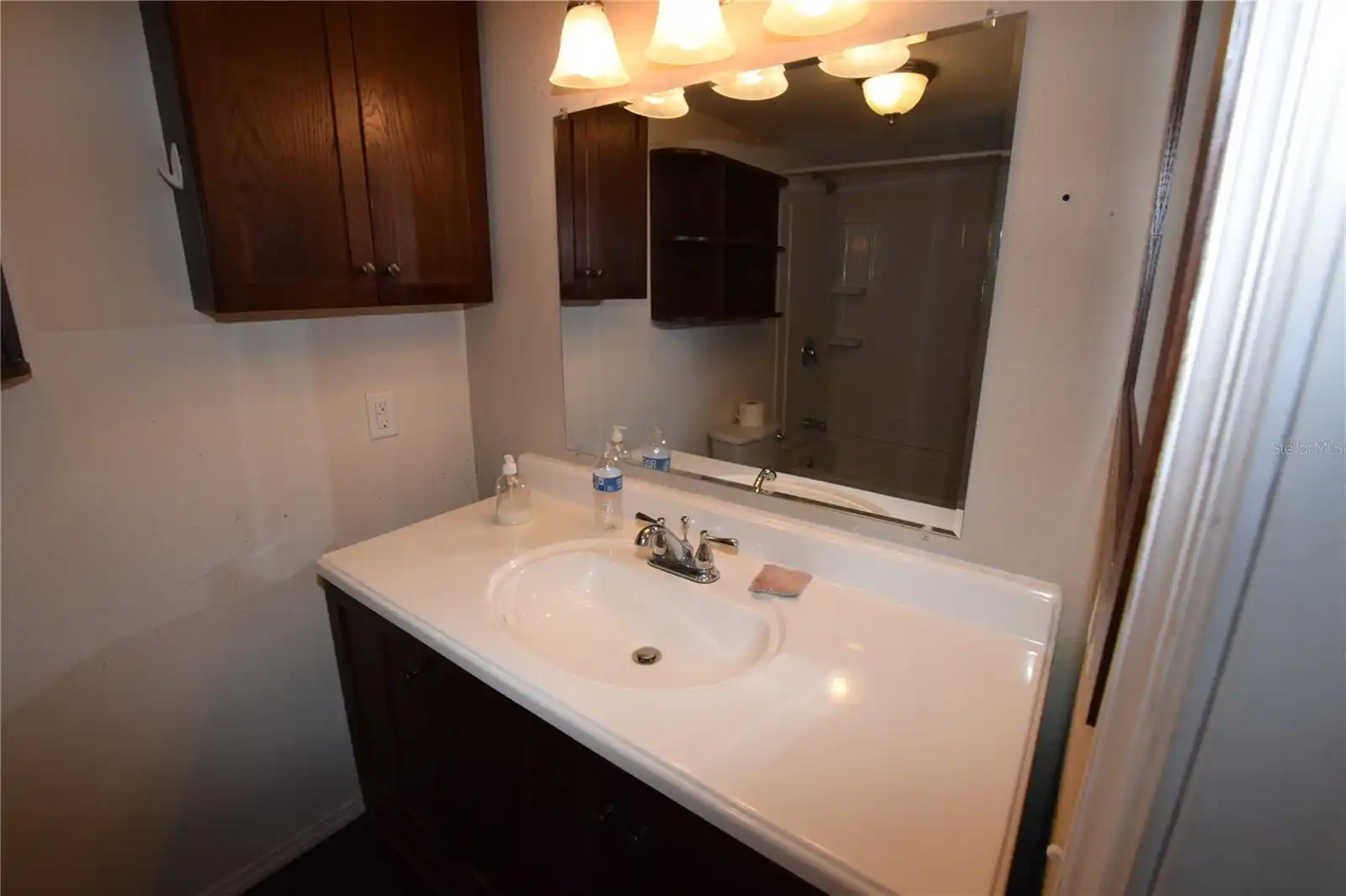 Listing Photo 12