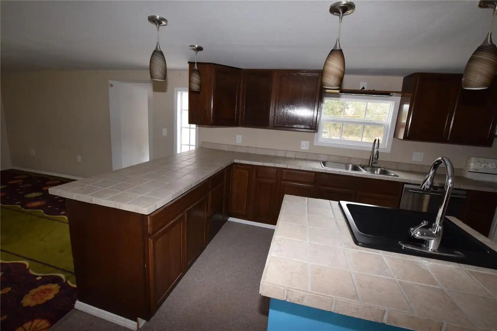Listing Photo 8