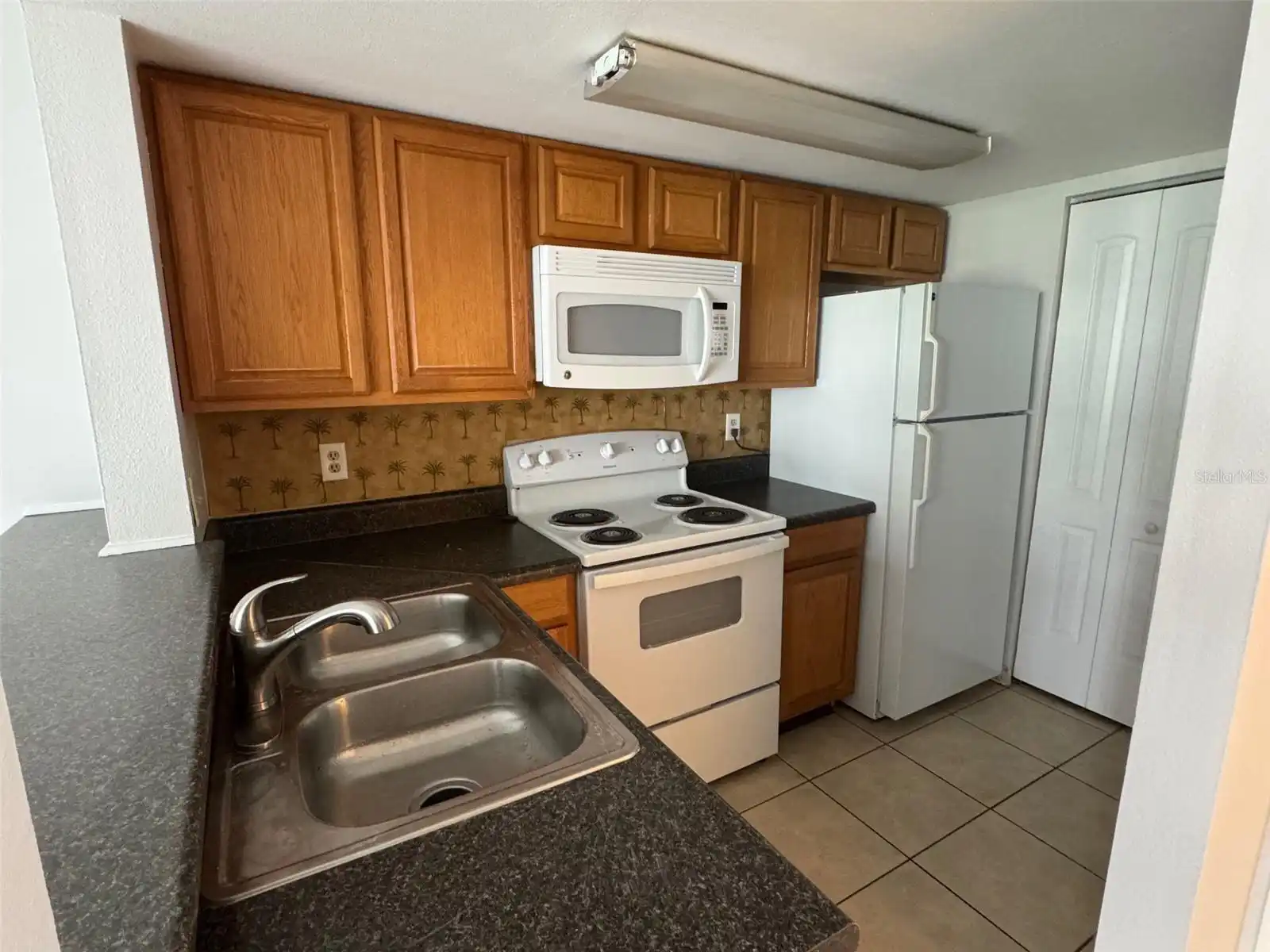Listing Photo 9