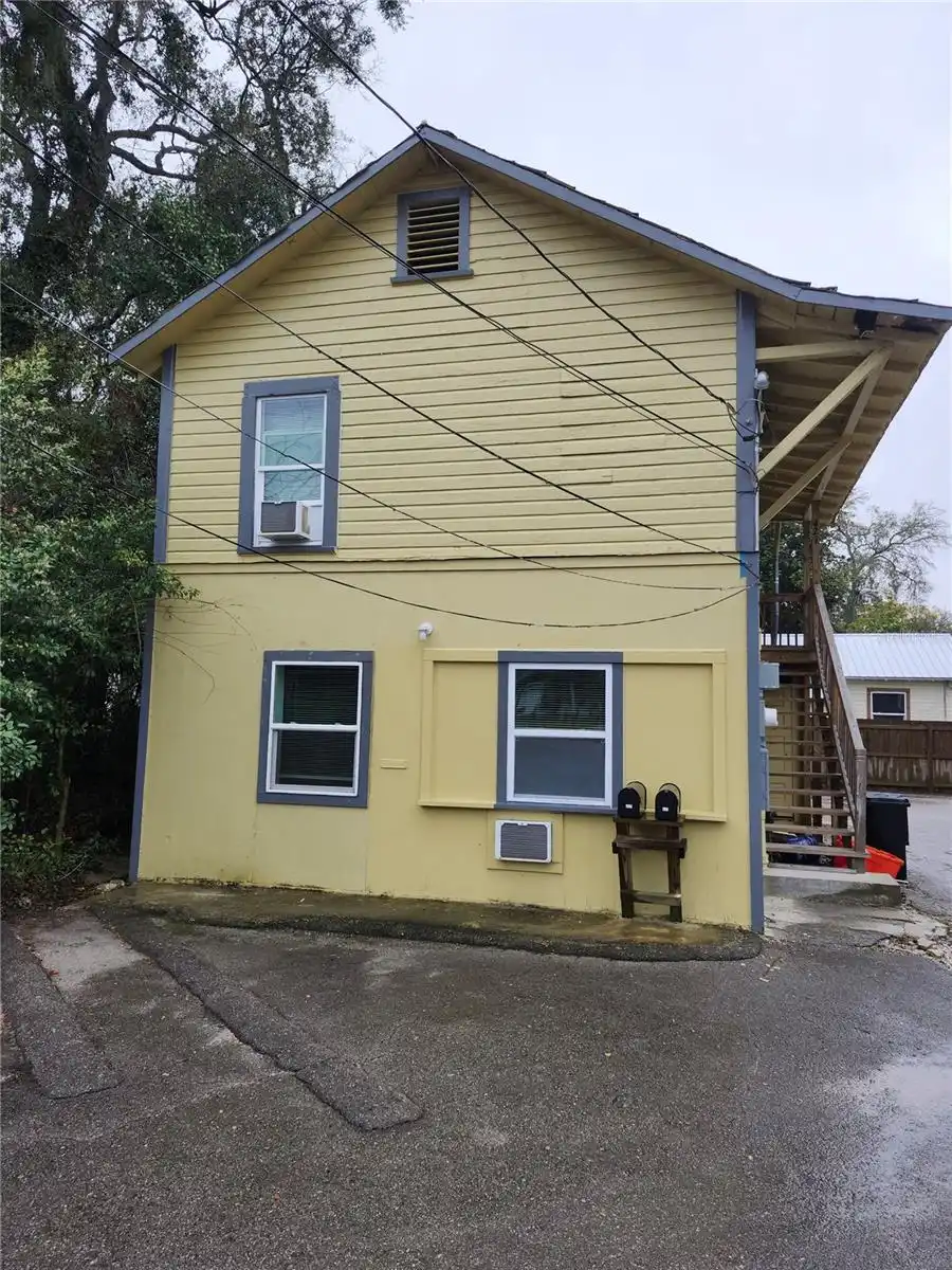 Listing Photo 11