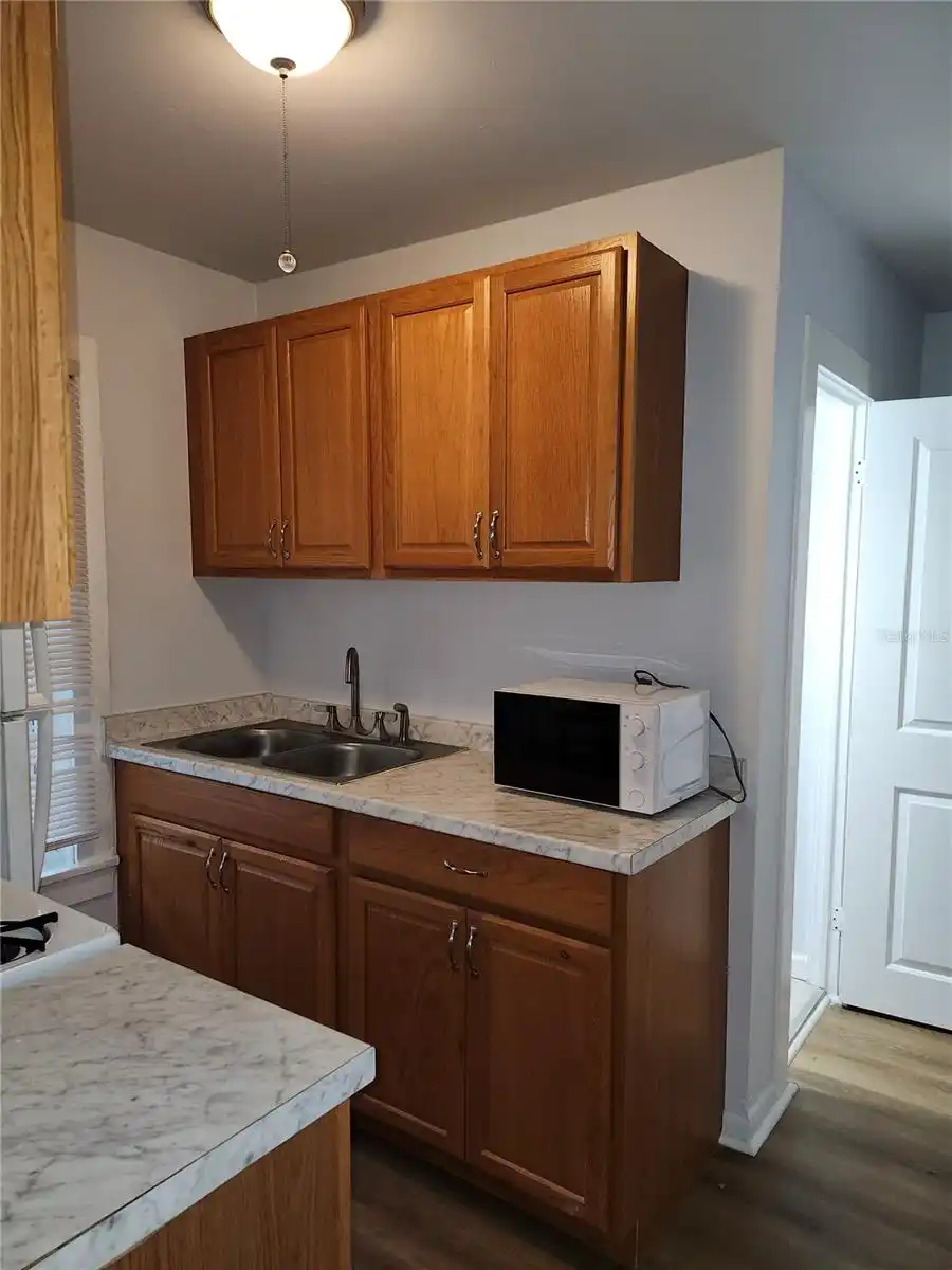 Listing Photo 7