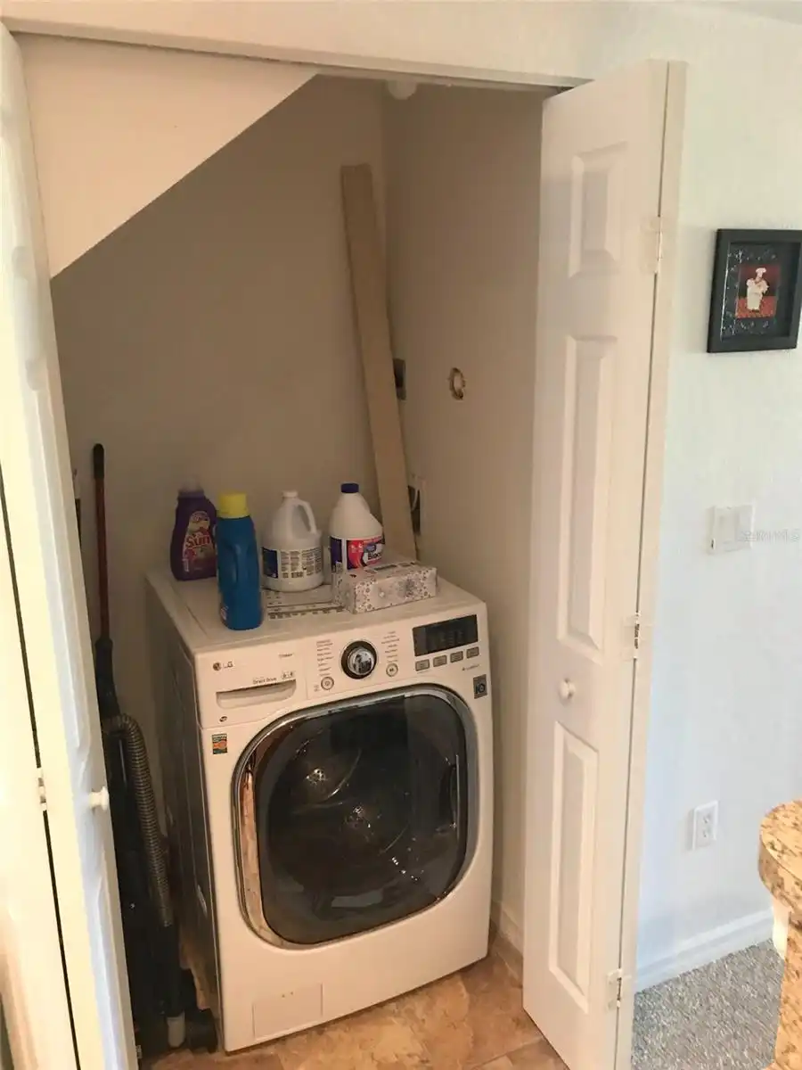 Listing Photo 8