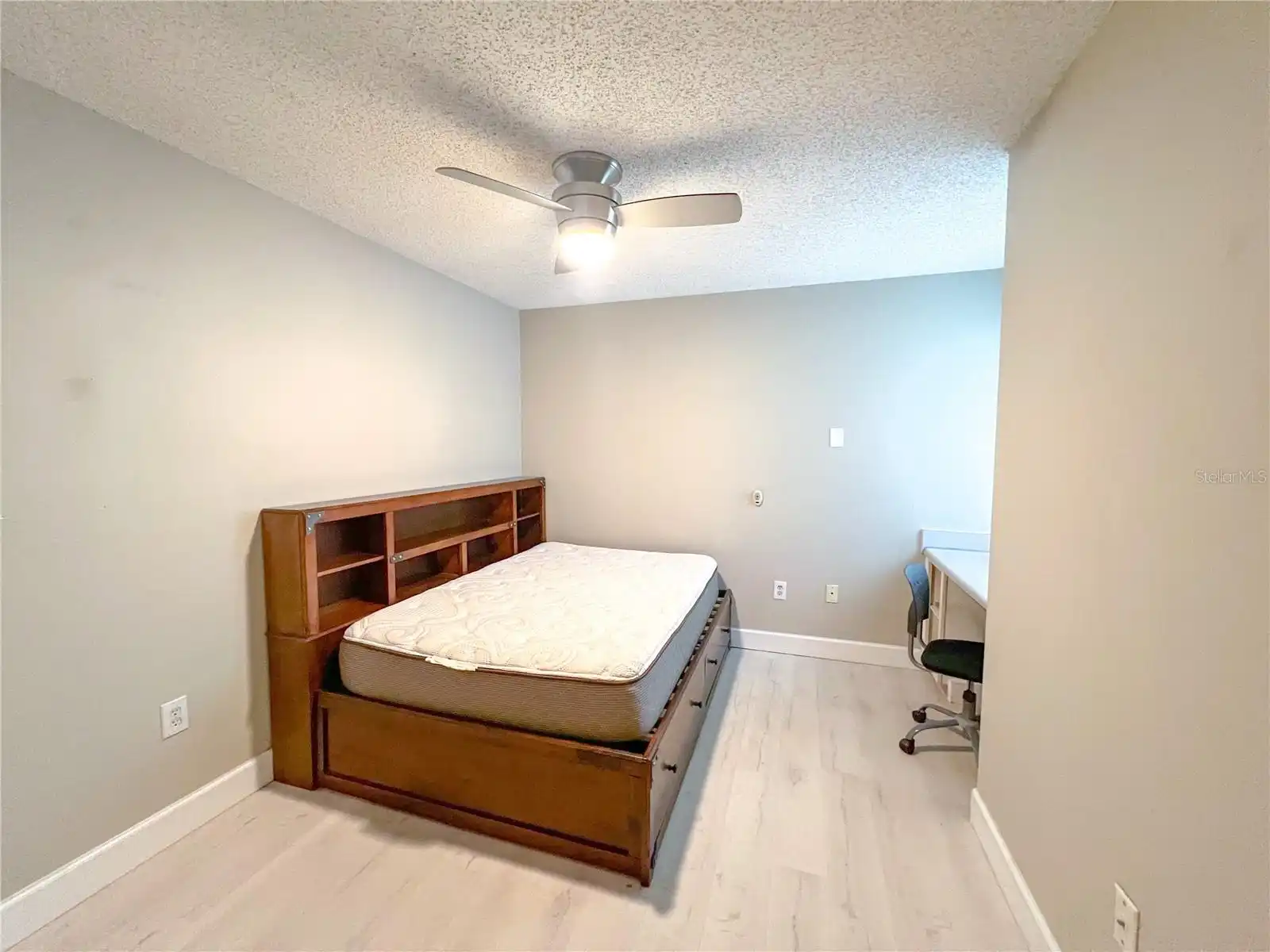 Listing Photo 9