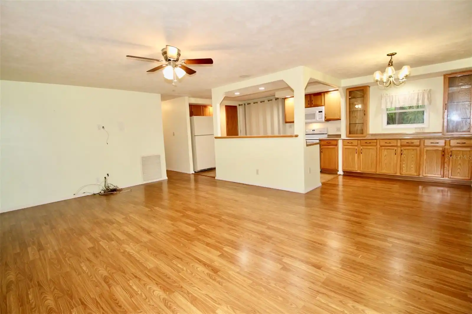 Listing Photo 14