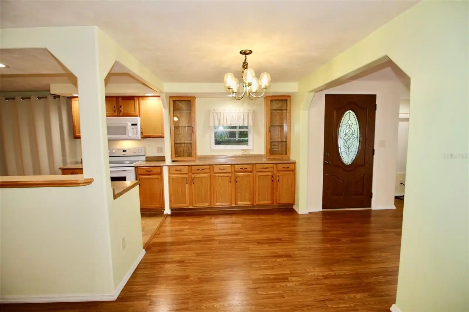 Listing Photo 9