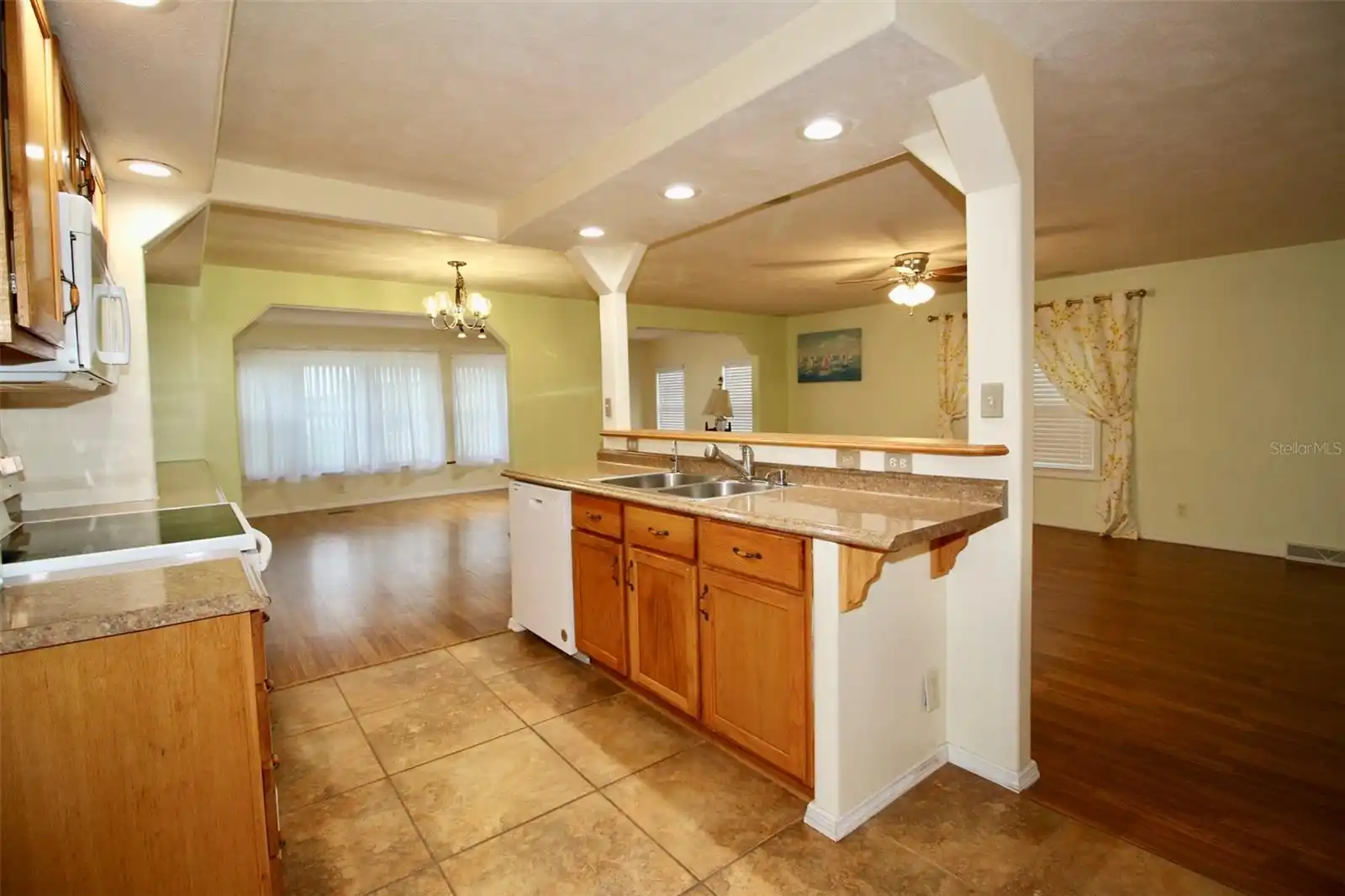 Listing Photo 16