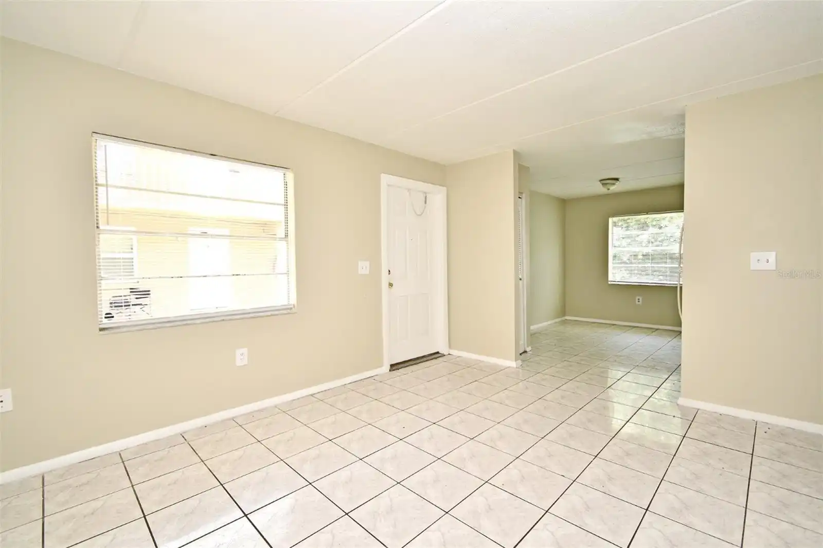 Listing Photo 11