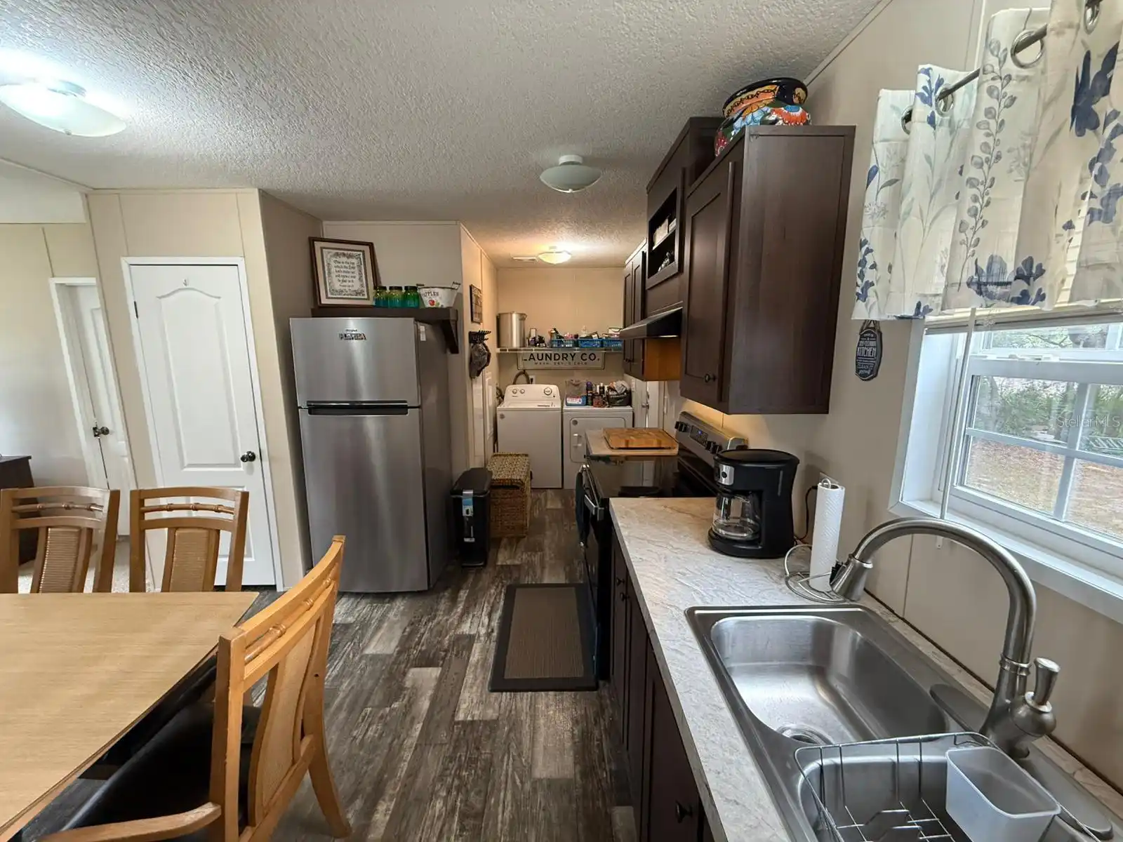 Listing Photo 8