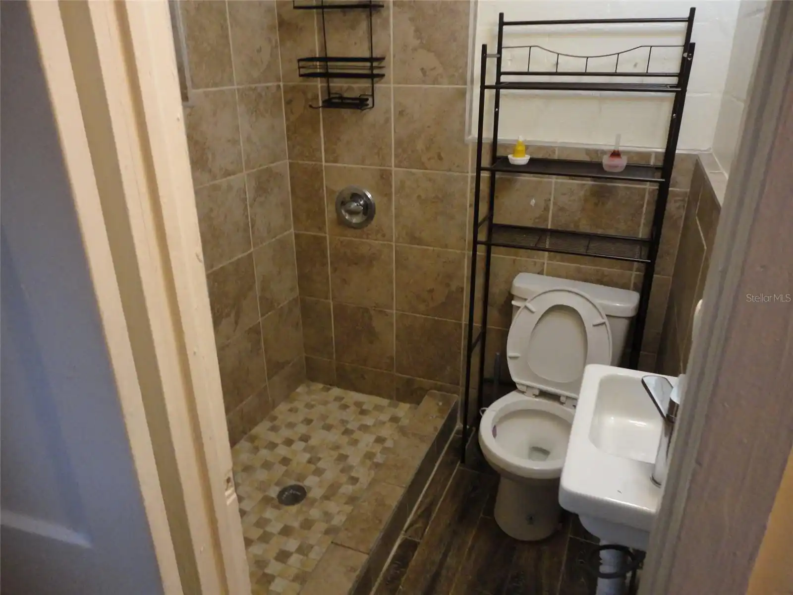 Listing Photo 7