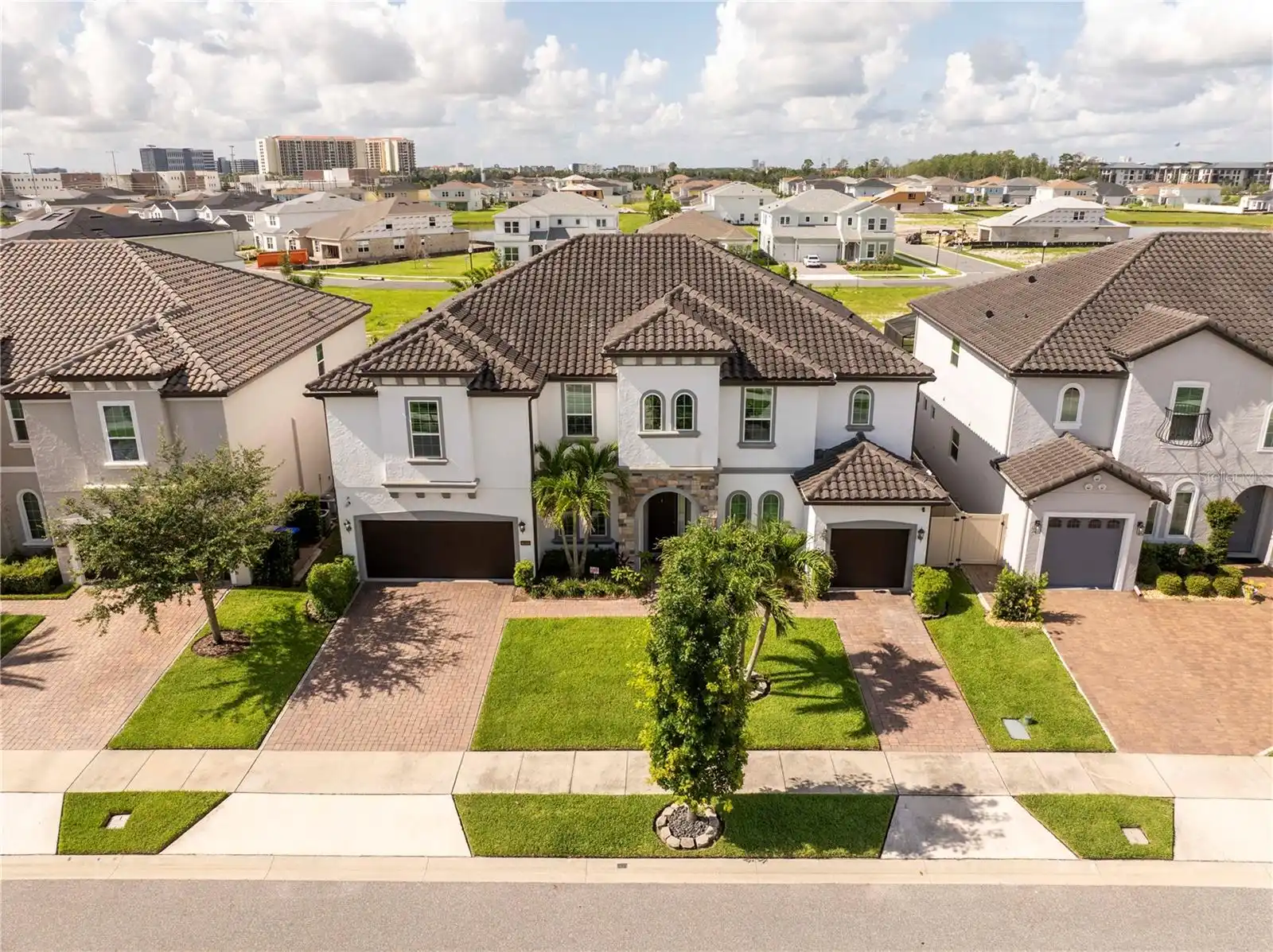 7BR, Home, 5BA, $1,750,000
Read More