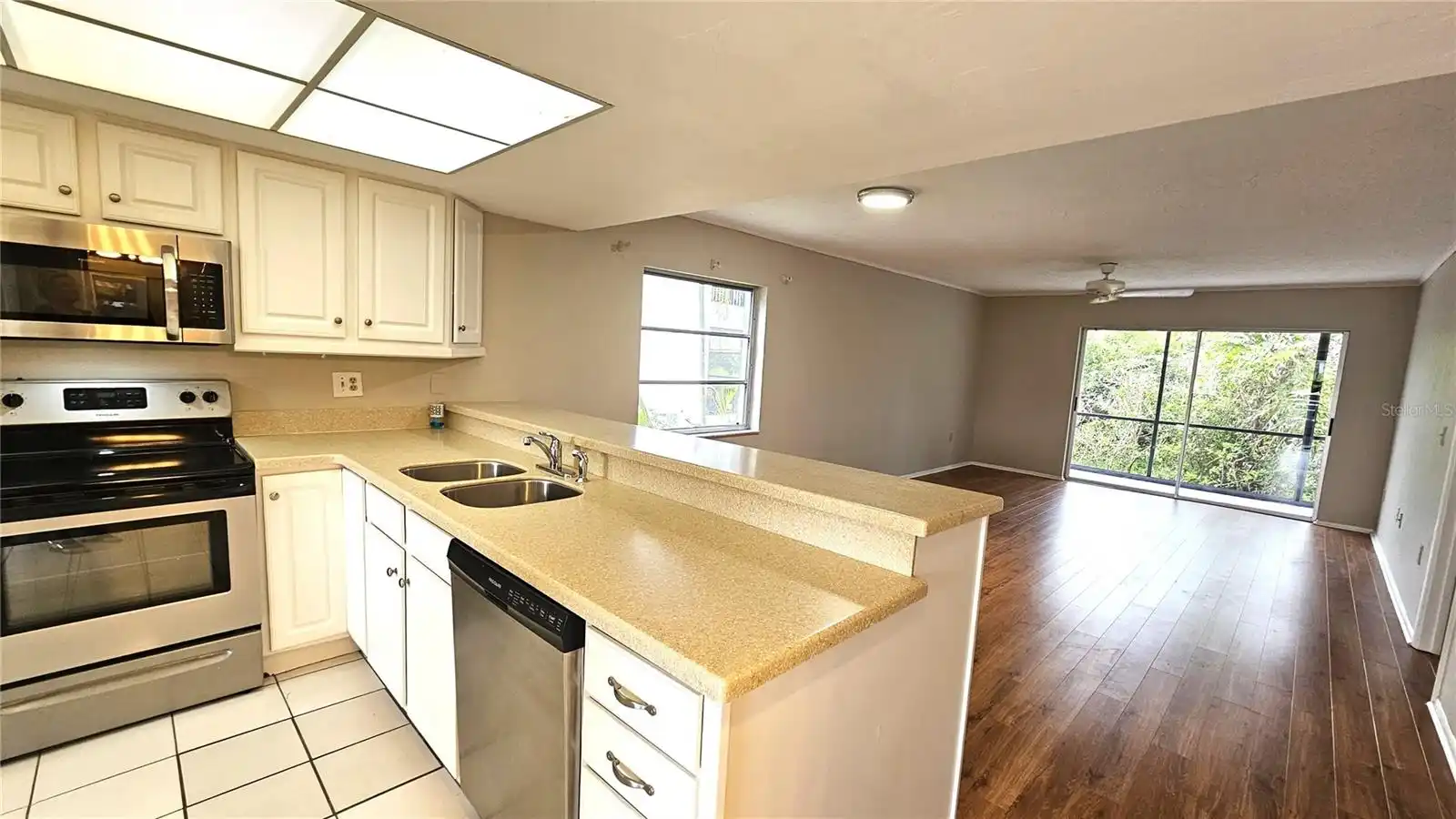 Listing Photo 8