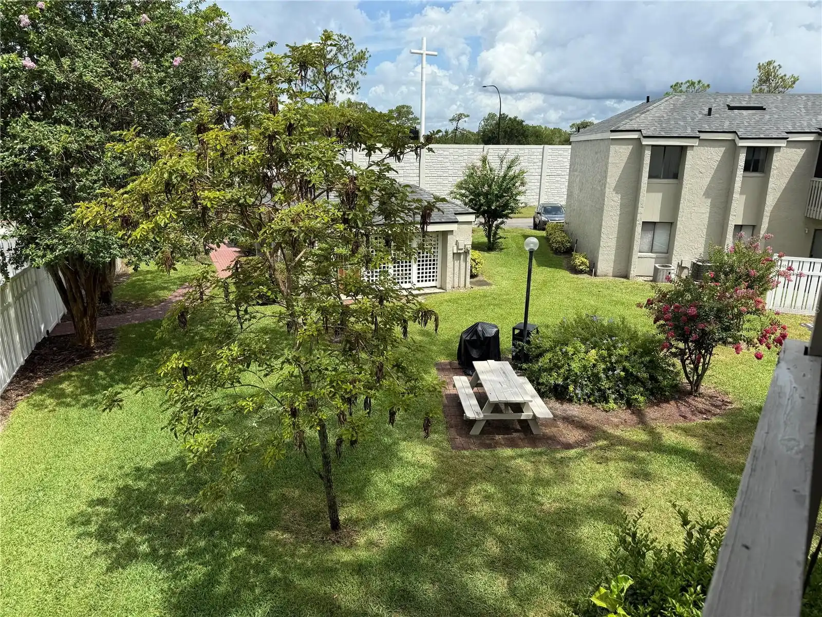 Listing Photo 8
