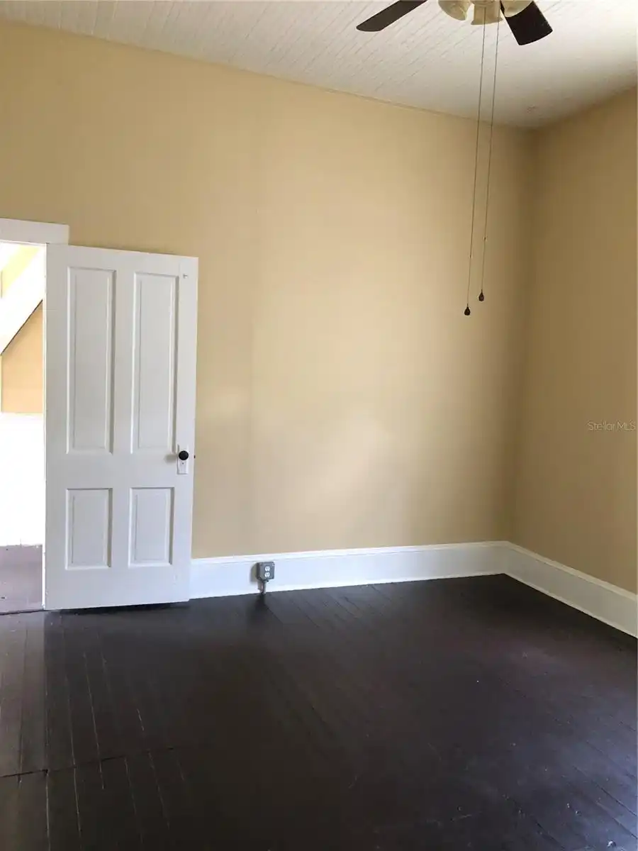 Listing Photo 6