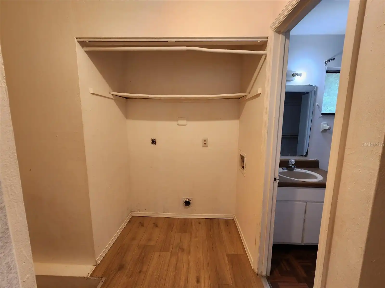 Listing Photo 12