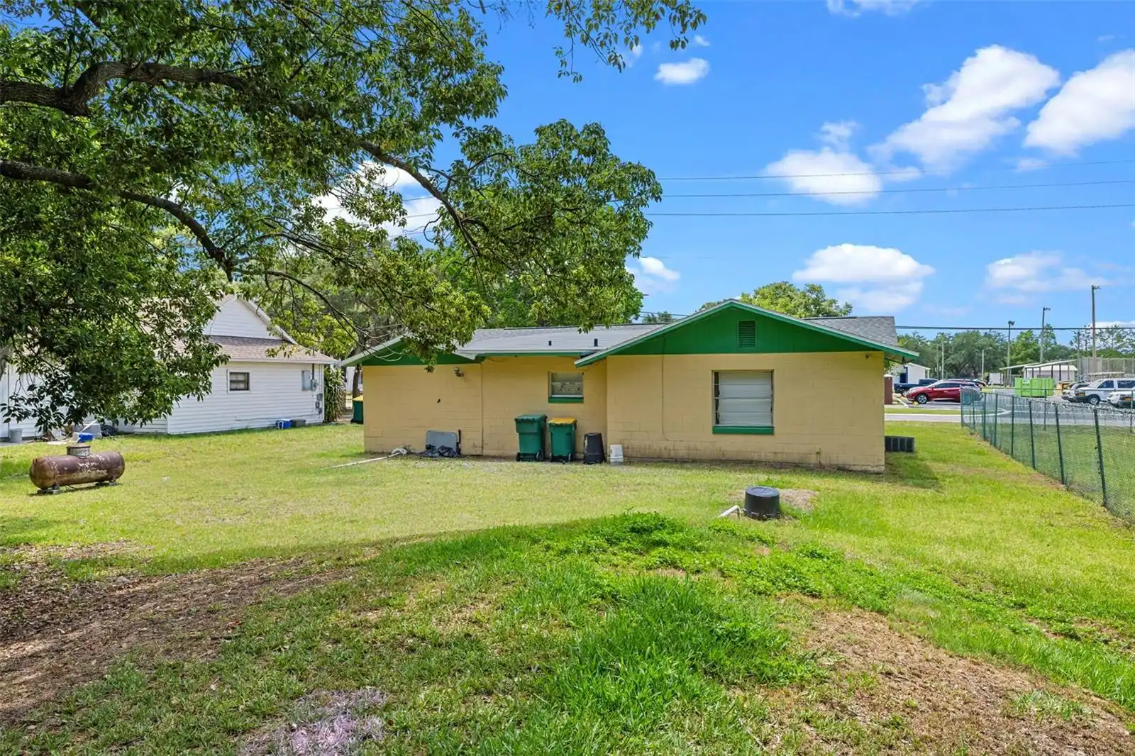 Listing Photo 17