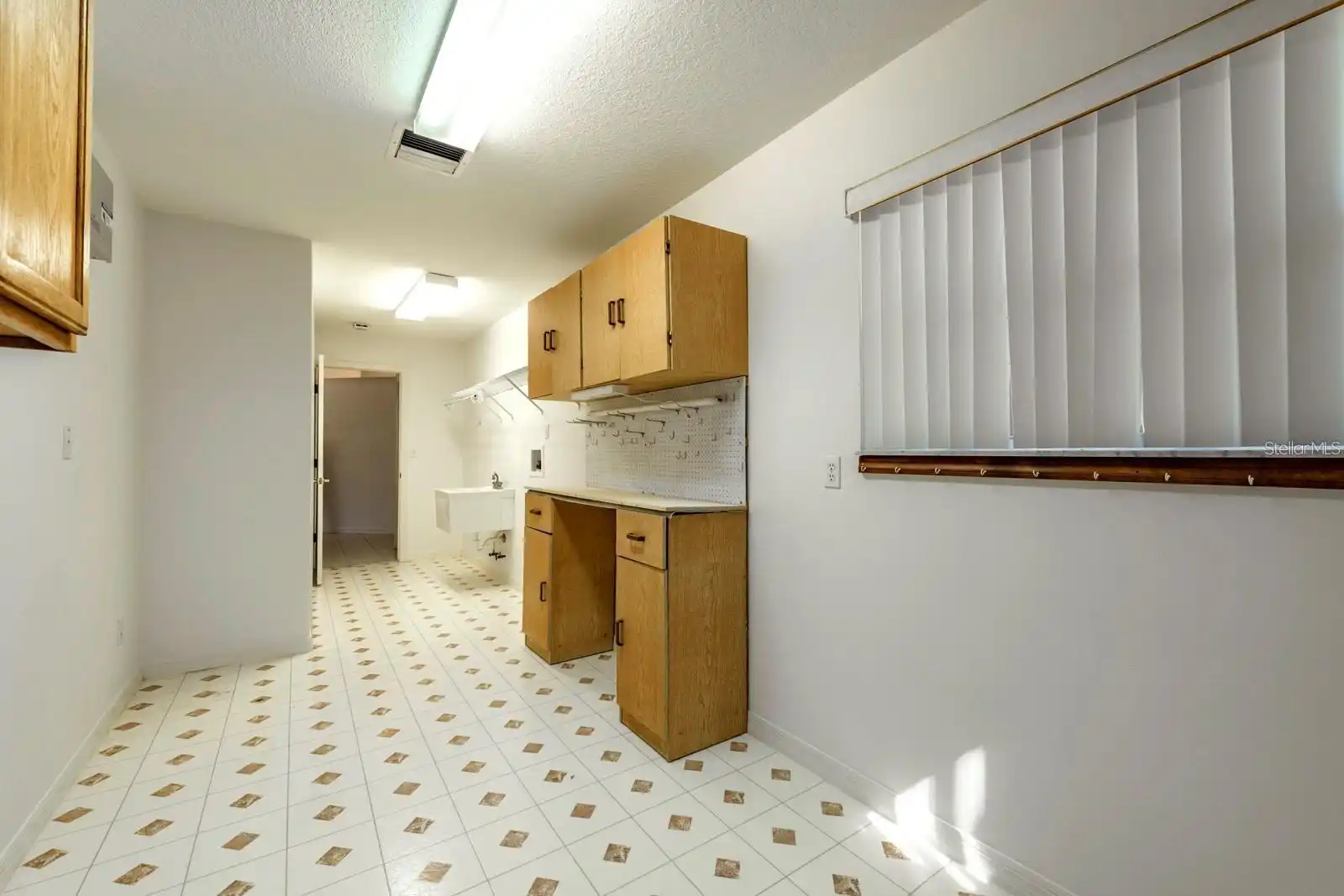 Listing Photo 11