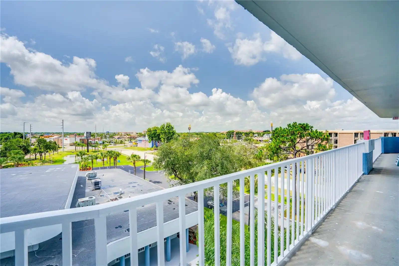 Listing Photo 18