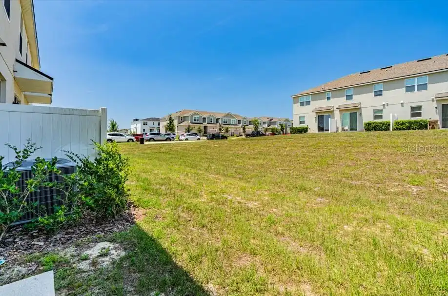 Listing Photo 11