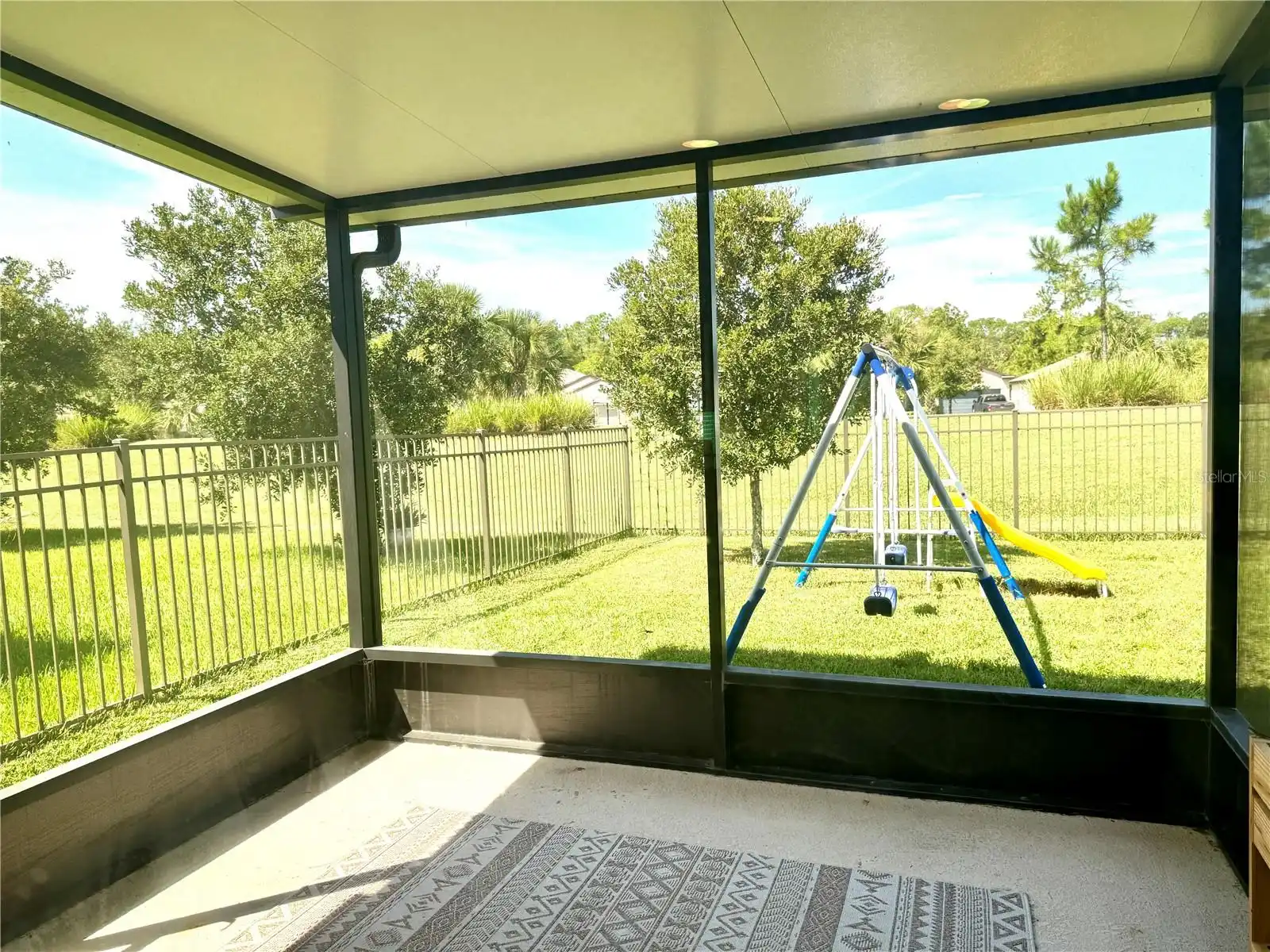 Listing Photo 12
