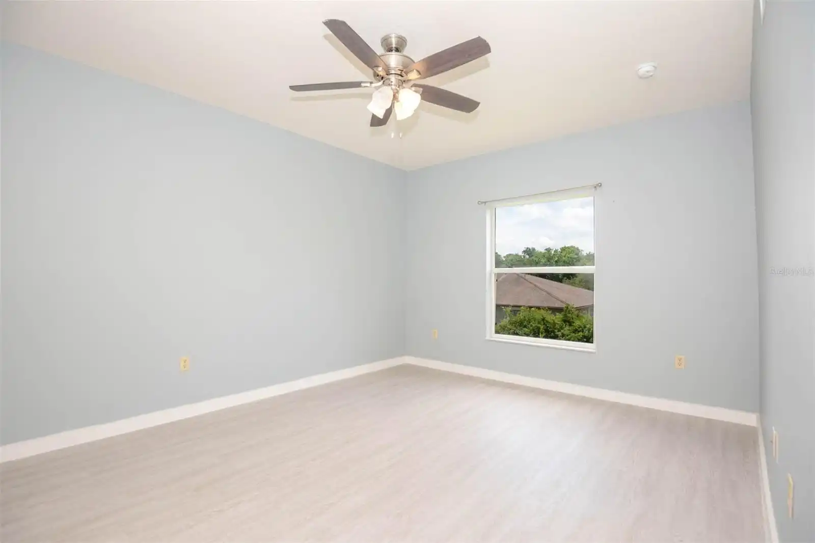 Listing Photo 23