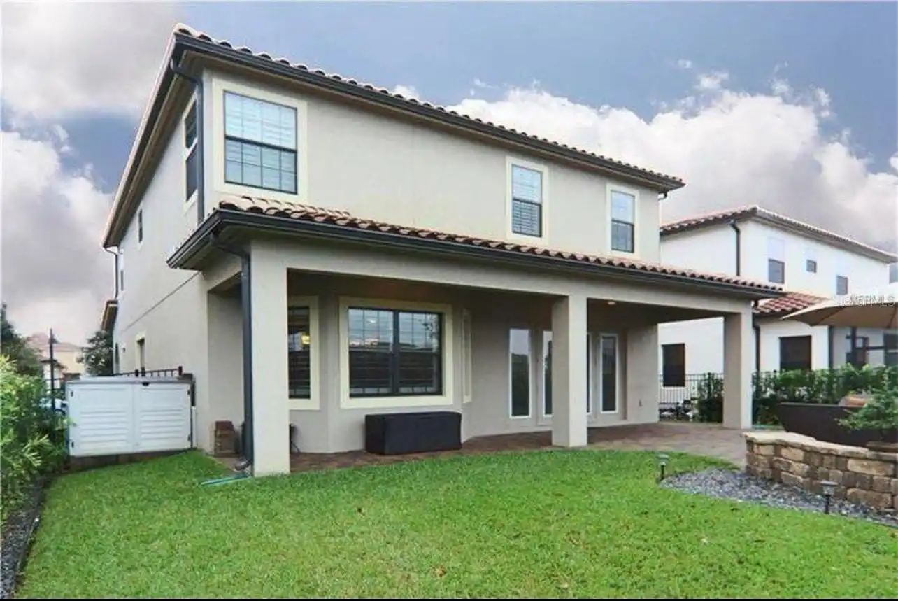 Listing Photo 17