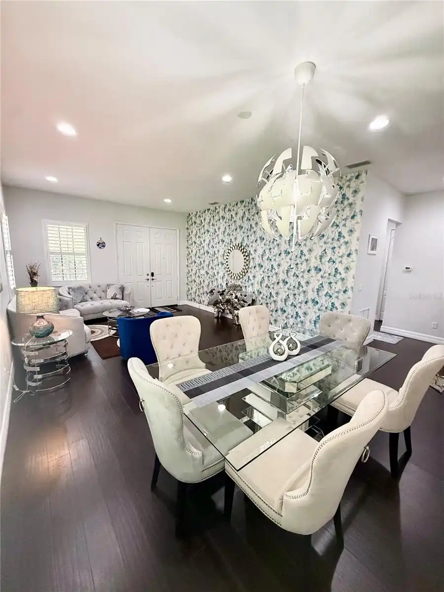 Listing Photo 8