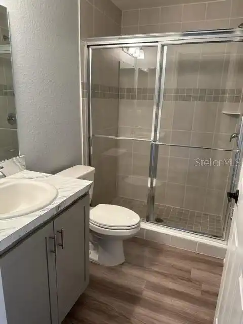 Listing Photo 9