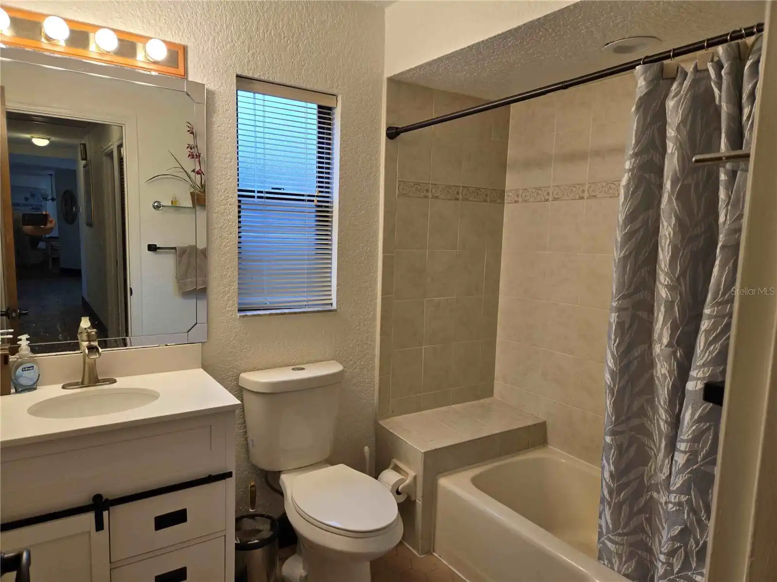 Listing Photo 6