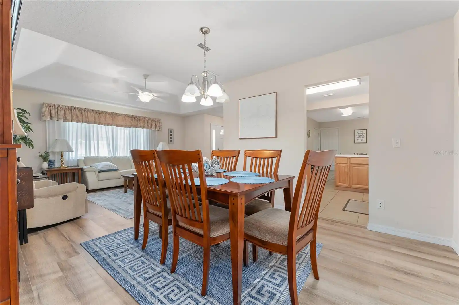 Listing Photo 11