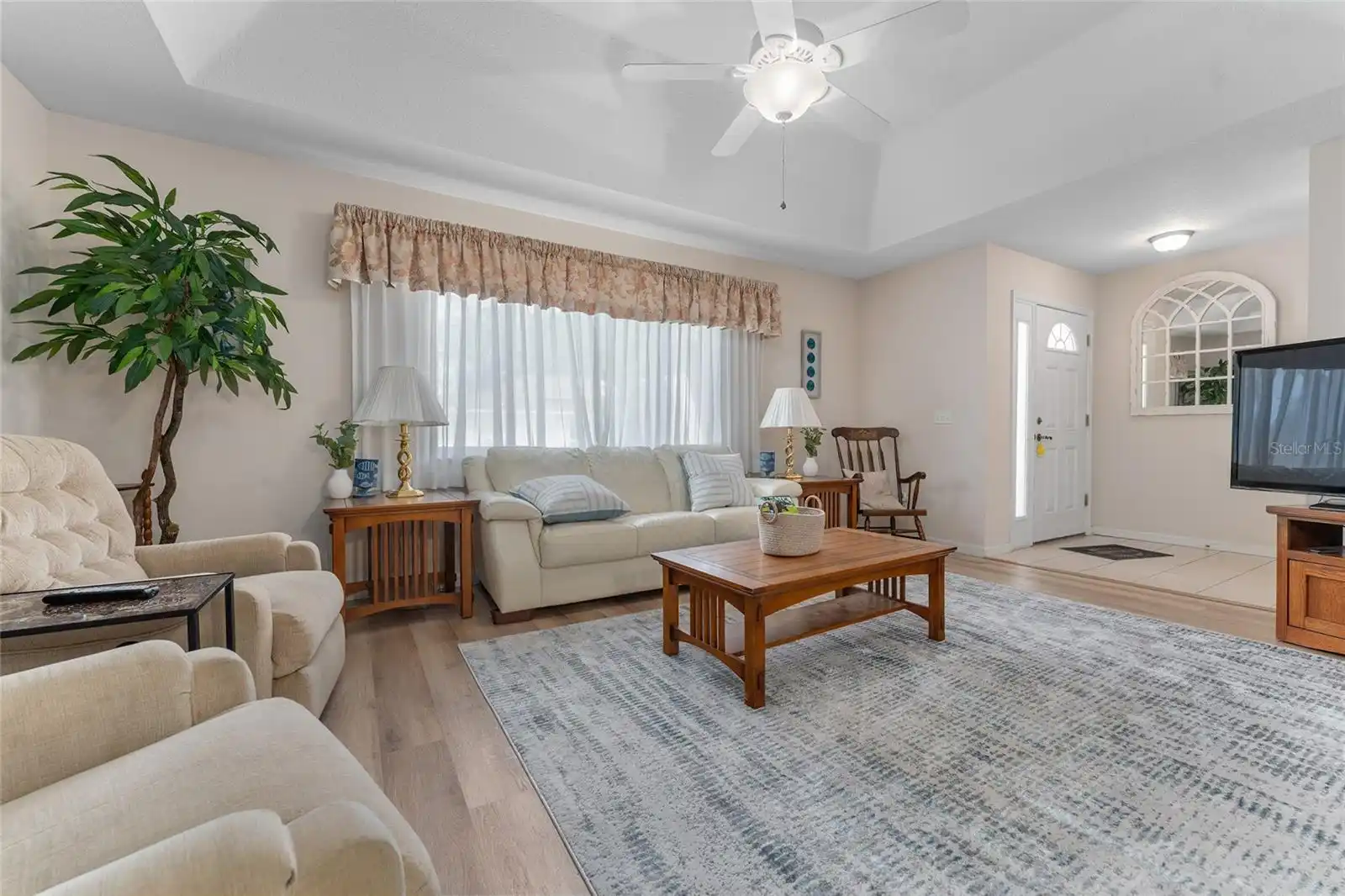 Listing Photo 8