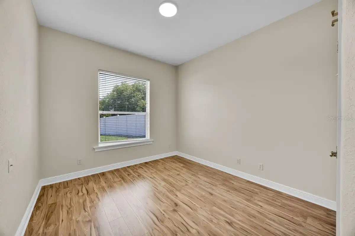 Listing Photo 19