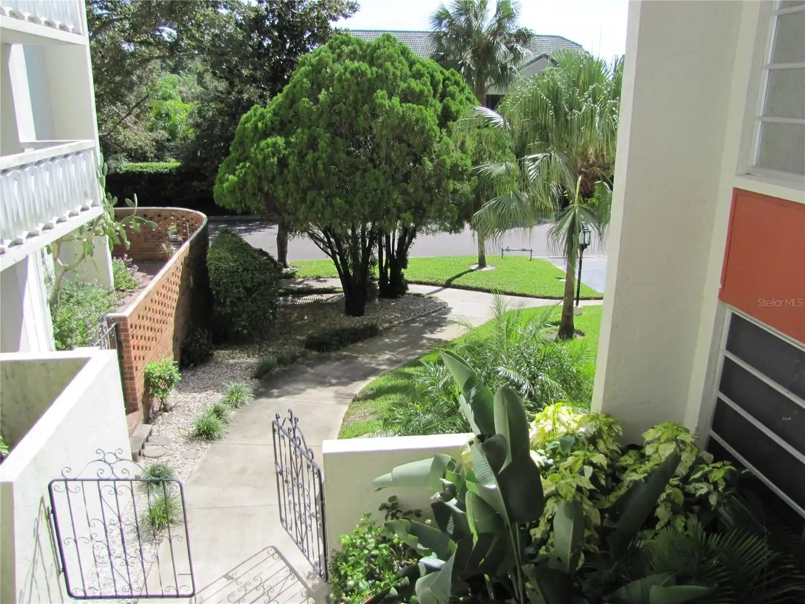 Listing Photo 8