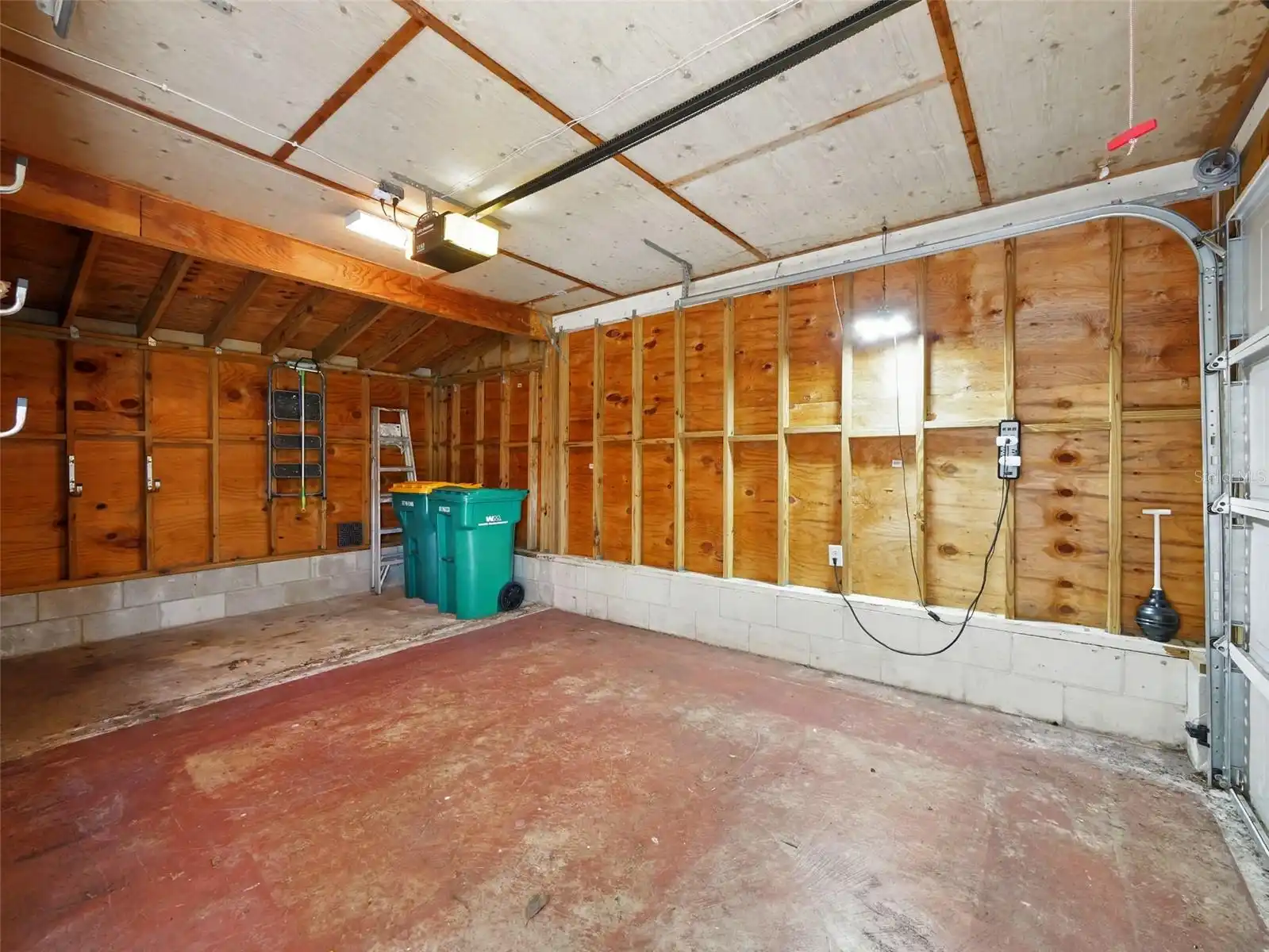 Listing Photo 33